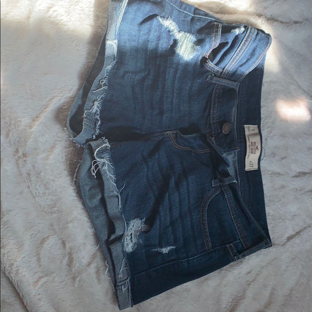 Hollister short